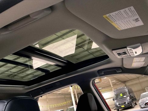 Used 2024 Nissan Pathfinder Platinum w/ Cargo Package image 21