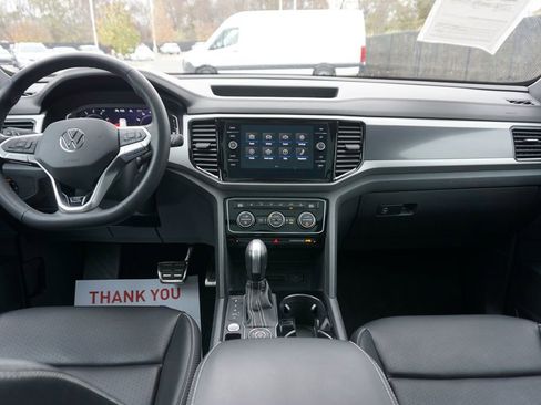 Used 2023 Volkswagen Atlas Cross Sport SEL R-Line image 17