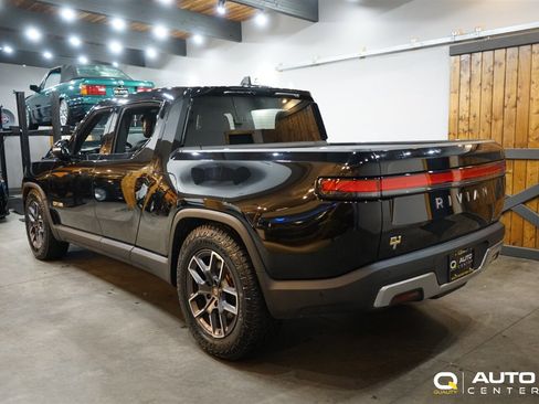 Used 2023 Rivian R1T Launch Edition image 6