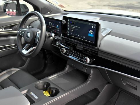 Used 2024 Honda Prologue Touring image 49