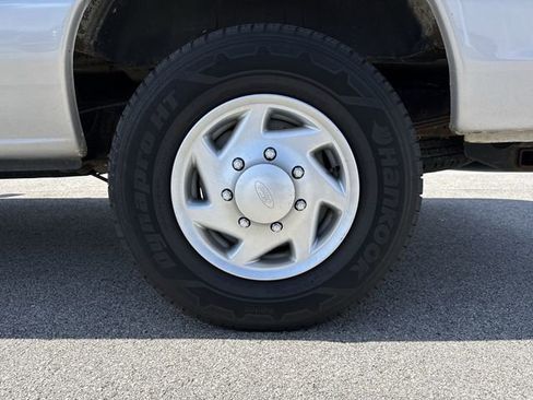 Used 2013 Ford E-250 and Econoline 250 w/ Commercial Cargo Van Pkg RWD image 27