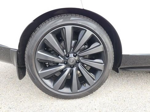 Used 2023 Land Rover Range Rover SV image 7