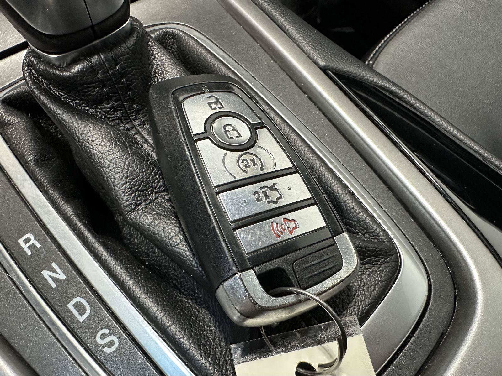 Used 2018 Ford Edge SEL w/ Equipment Group 201A AWD/4WD image 31