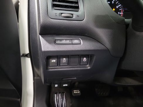 Used 2017 Nissan Altima 2.5 SV w/ Convenience Package image 23