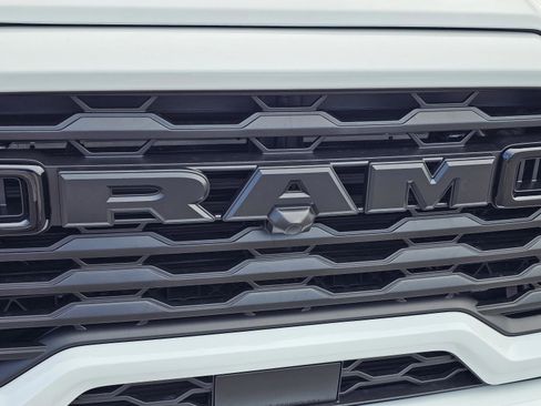 New 2025 RAM 2500 Big Horn image 3