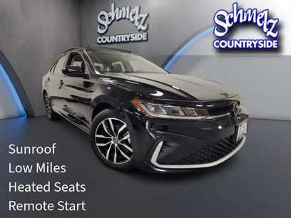 Used 2025 Volkswagen Jetta SE w/ Sunroof Package