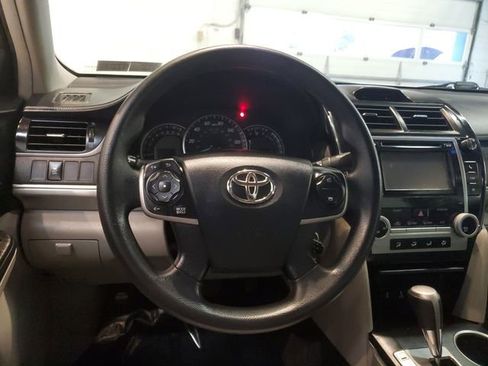 Used 2012 Toyota Camry LE image 15
