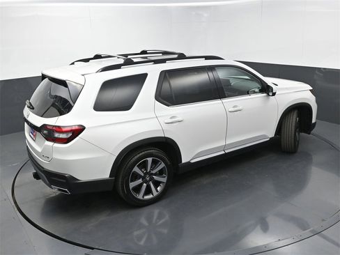 Used 2024 Honda Pilot Elite image 37