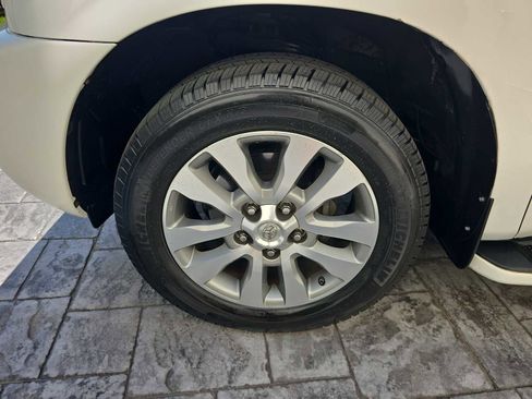 Used 2014 Toyota Sequoia Limited image 8