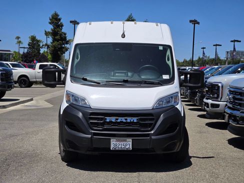 Used 2023 RAM ProMaster 2500 FWD image 2