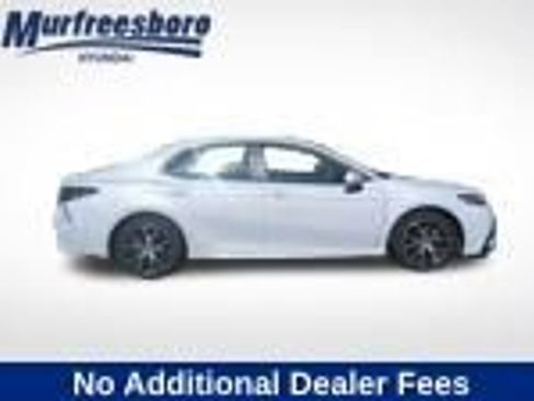 Used 2024 Toyota Camry SE FWD image 5