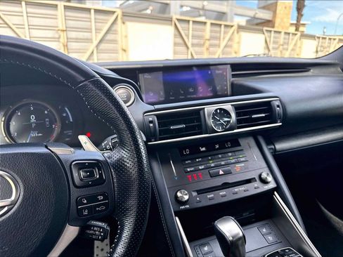 Used 2020 Lexus IS 350 F Sport w/ F Sport Package RWD image 9
