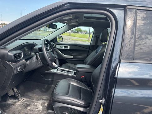 Used 2022 Ford Explorer Limited w/ Class IV Trailer Tow Package AWD/4WD image 11