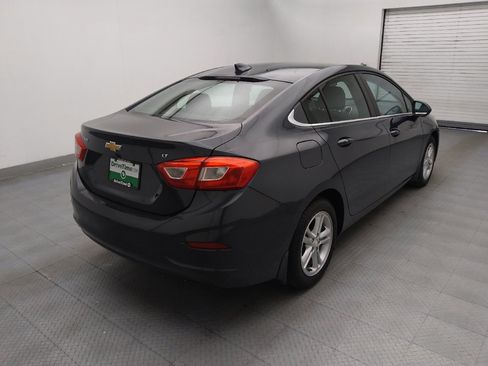 Used 2017 Chevrolet Cruze LT w/ Convenience Package image 9