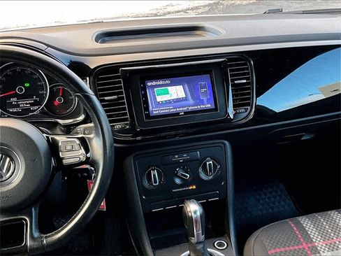 Used 2019 Volkswagen Beetle 2.0T S image 6