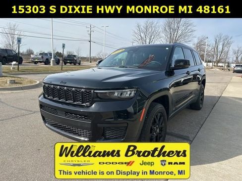 Used 2024 Jeep Grand Cherokee L Laredo AWD/4WD image 1