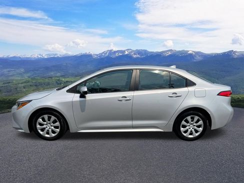 Used 2023 Toyota Corolla LE FWD image 2
