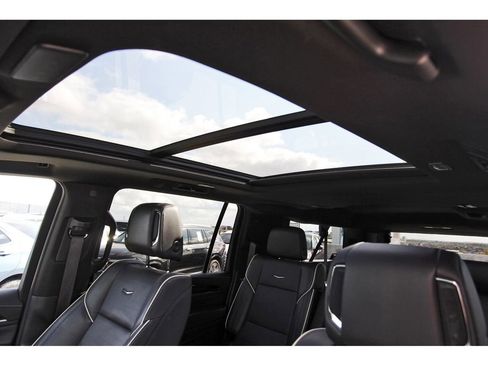 Certified 2023 Cadillac Escalade ESV Premium Luxury image 30