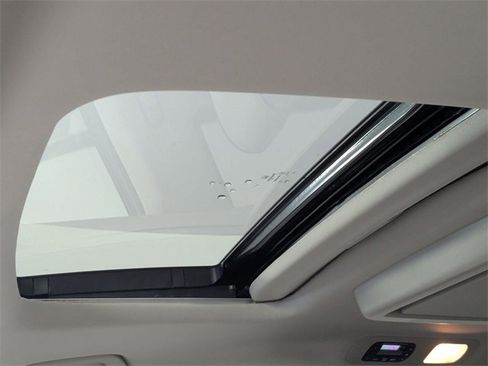 Used 2025 Honda Odyssey Touring image 13