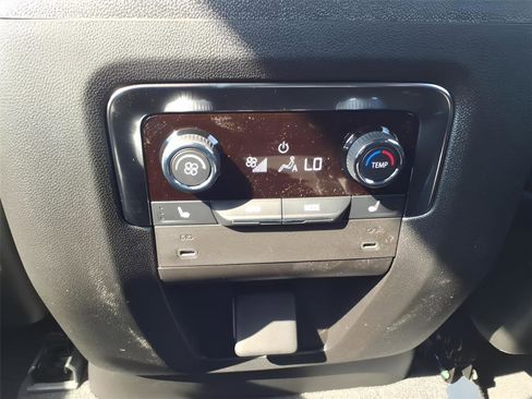 New 2026 Chevrolet Tahoe Premier image 13