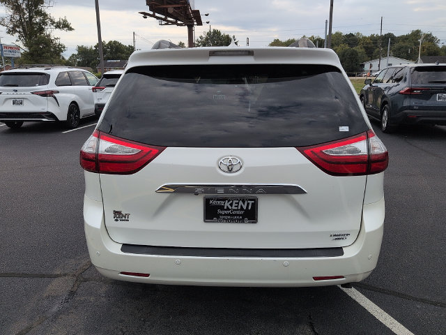 Used 2017 Toyota Sienna Limited AWD/4WD image 6