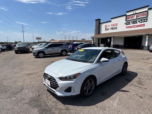 Used 2019 Hyundai Veloster 2.0 FWD image 1