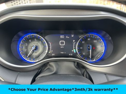 Certified 2023 Chrysler Pacifica Touring-L image 44