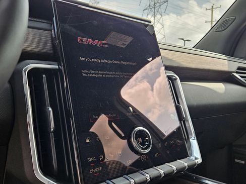 New 2026 GMC Acadia Denali FWD image 15