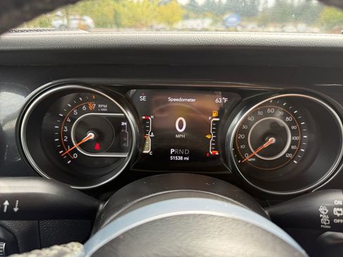 Used 2021 Jeep Wrangler Unlimited Sahara image 14