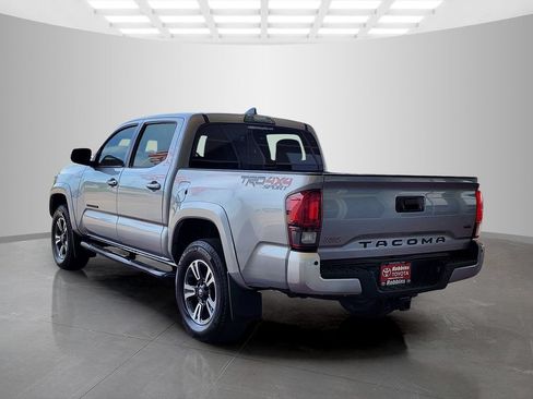 Used 2019 Toyota Tacoma TRD Sport w/ Technology Package AWD/4WD image 7