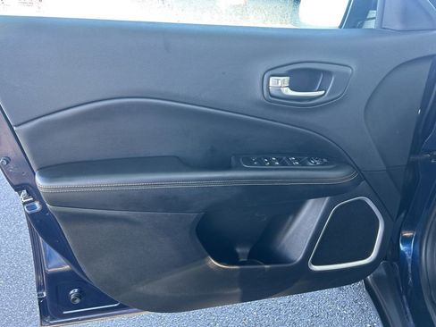 Used 2018 Jeep Compass Latitude w/ Popular Equipment Group image 14