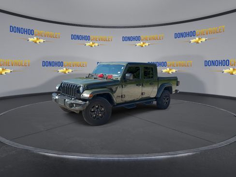 Used 2022 Jeep Gladiator Sport AWD/4WD image 7