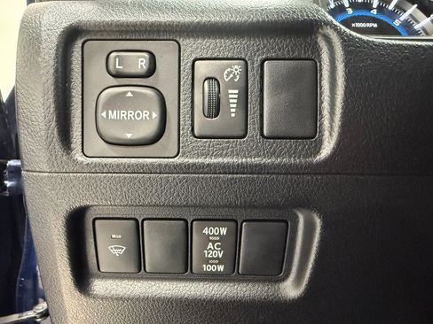 Used 2019 Toyota 4Runner SR5 Premium image 25