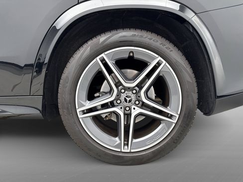 Used 2022 Mercedes-Benz GLS 450 4MATIC image 13