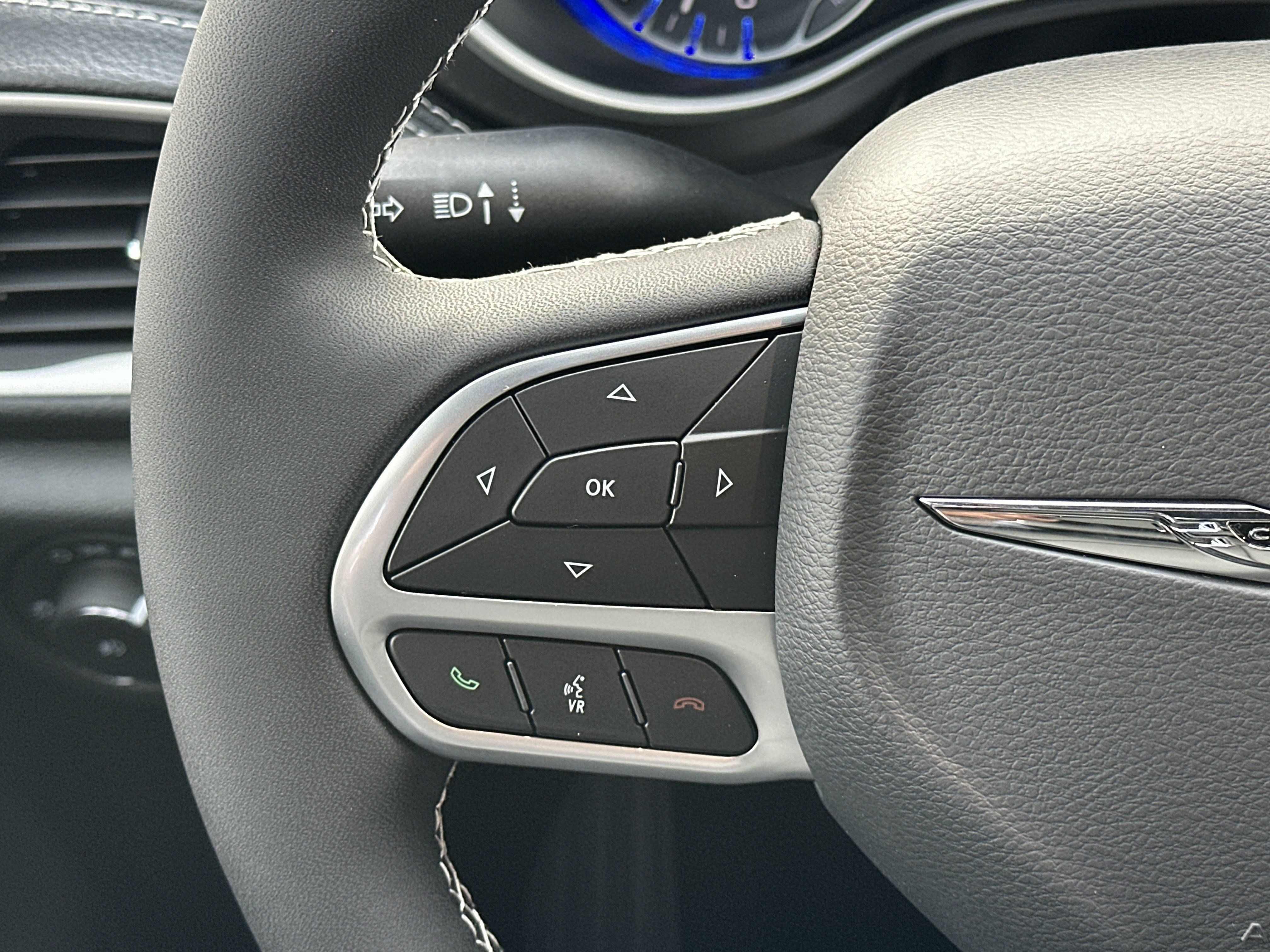 New 2026 Chrysler Pacifica Select FWD image 28