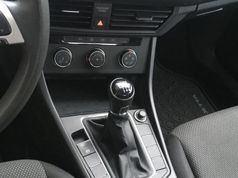 Used 2019 Volkswagen Jetta S FWD image 9