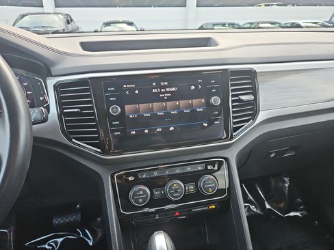 Certified 2021 Volkswagen Atlas SEL image 20