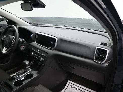 Used 2020 Kia Sportage LX w/ LX Popular Package AWD/4WD image 8