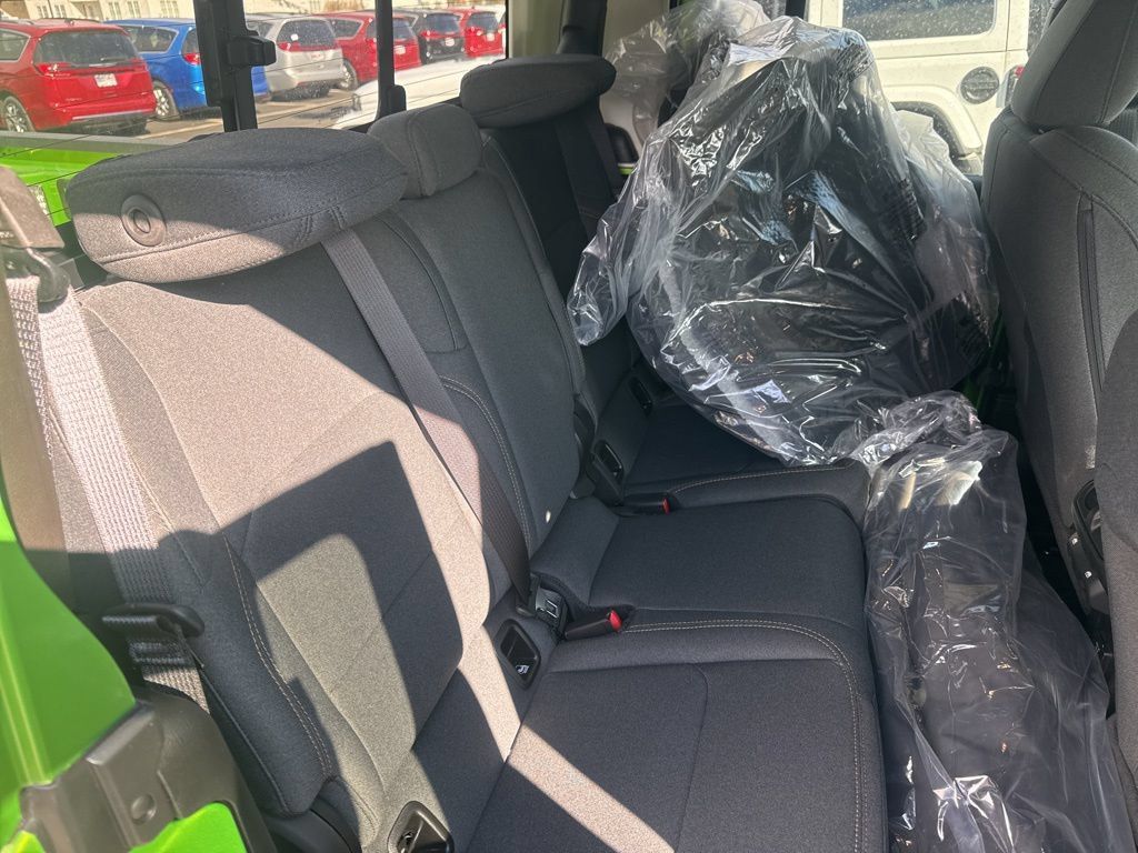Used 2025 Jeep Gladiator Sport AWD/4WD image 49