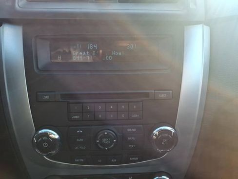 Used 2010 Ford Fusion SE image 16