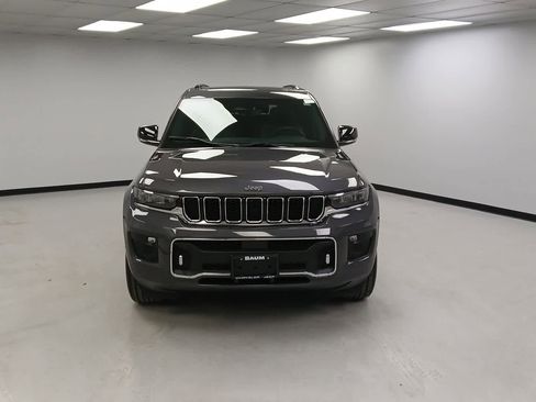Used 2023 Jeep Grand Cherokee L Overland image 3