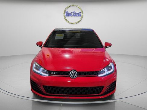 Used 2016 Volkswagen GTI SE image 2