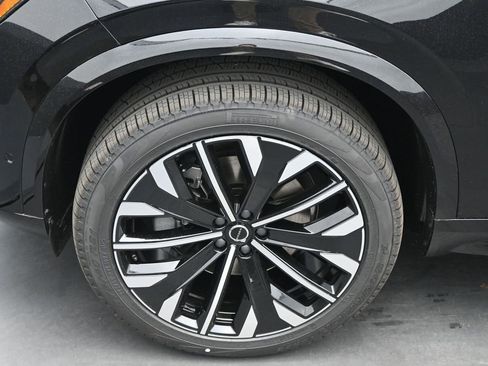 New 2026 Volvo XC90 B5 Plus AWD/4WD image 4
