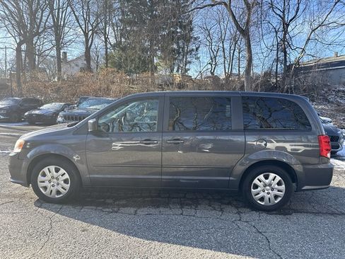 Used 2017 Dodge Grand Caravan SE w/ Power Window Group image 3