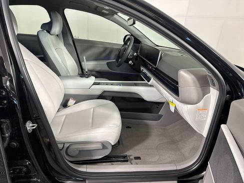 Used 2024 Hyundai Ioniq 6 SEL image 28