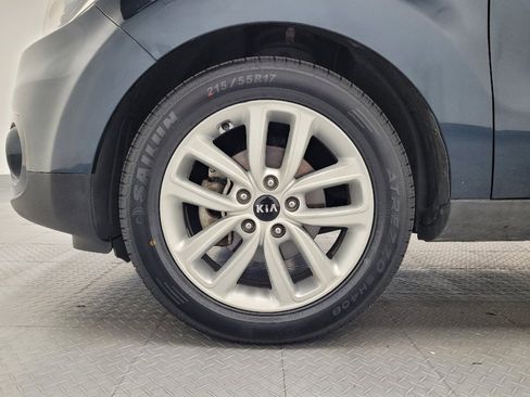 Used 2018 Kia Soul + FWD image 31
