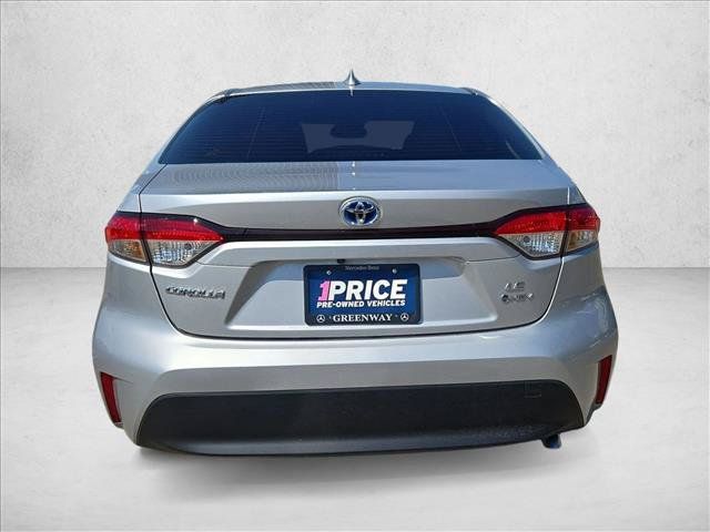 Used 2025 Toyota Corolla LE FWD image 6