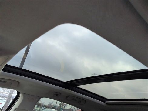 Used 2013 Cadillac SRX Luxury image 14