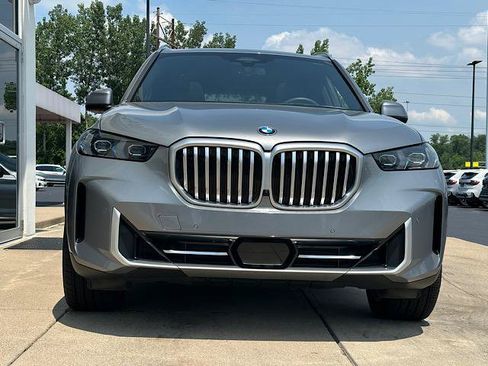 Used 2025 BMW X5 xDrive40i w/ Climate Comfort Package AWD/4WD image 2