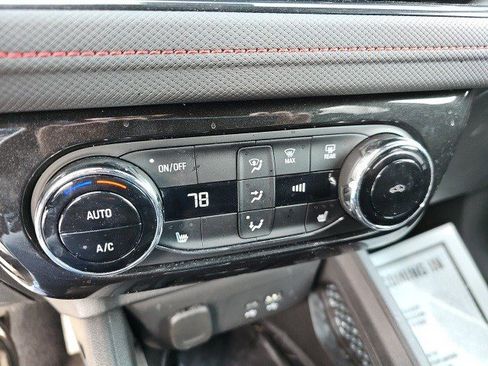 Used 2025 Chevrolet TrailBlazer RS w/ Convenience Package image 23